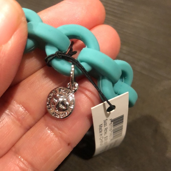 Marc By Marc Jacobs Aqua Lagoon Turnlock Rubber Stretch Bracelet - Picture 3 of 6